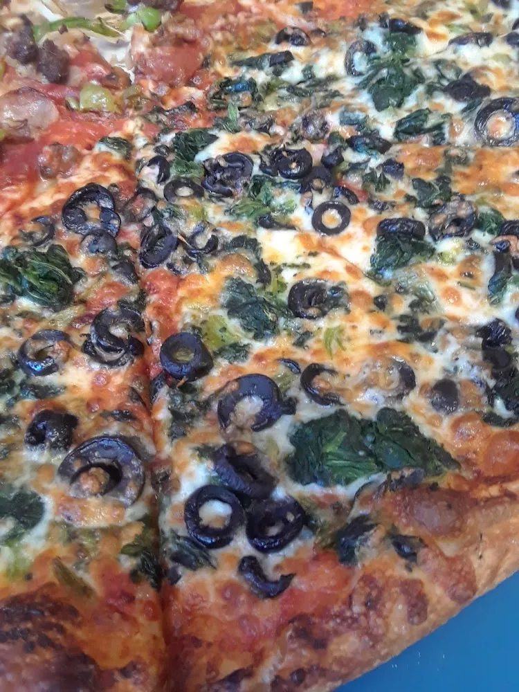 Spinach Black Olive Pizza